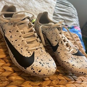 Nike running cleats